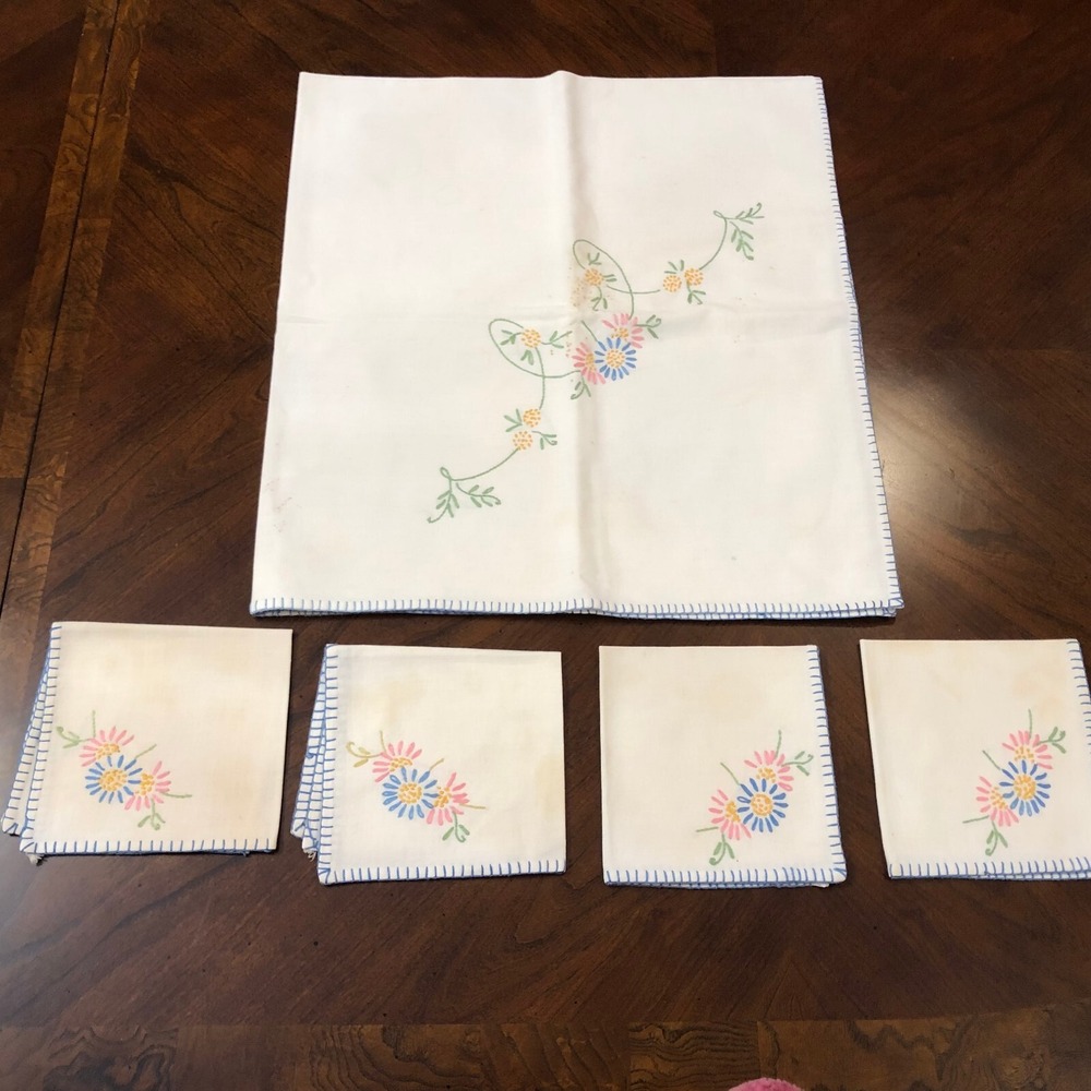 Tablecloth 33X33 & 4 Napkins Vintage Embroidery Handmade Blue Pink Yellow Daisy